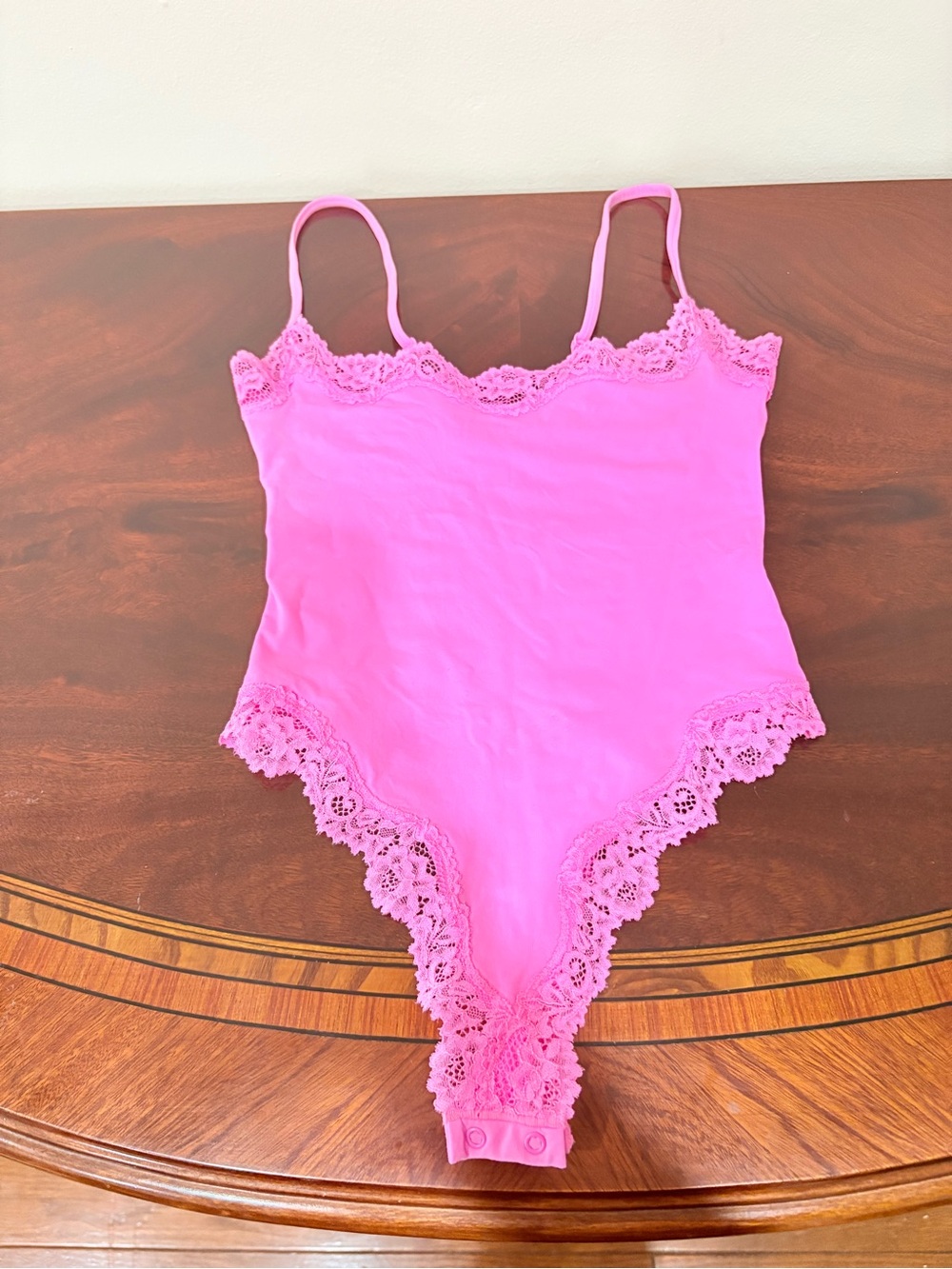 SKIMS Pink Lace-Trim Bodysuit XXS